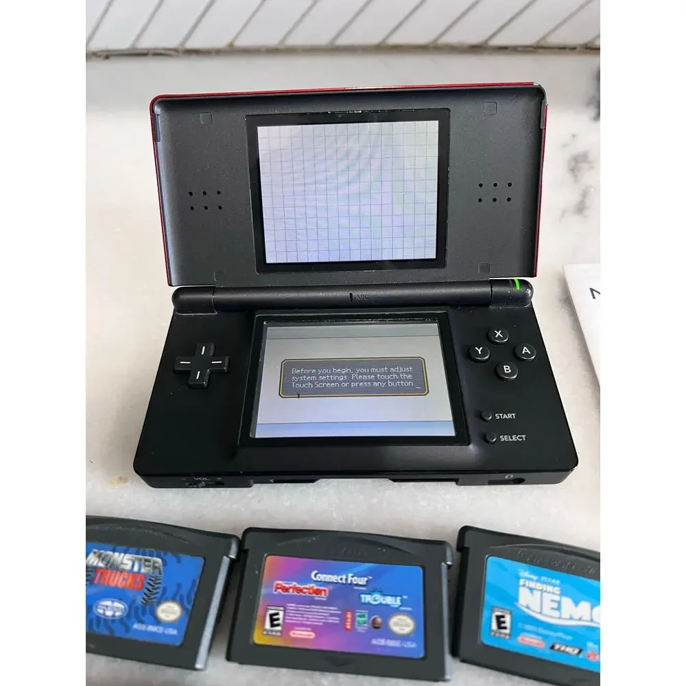 Nintendo DS Lite Red Tested + 8 GBA Games Bundle Finding Nemo Scooby Doo